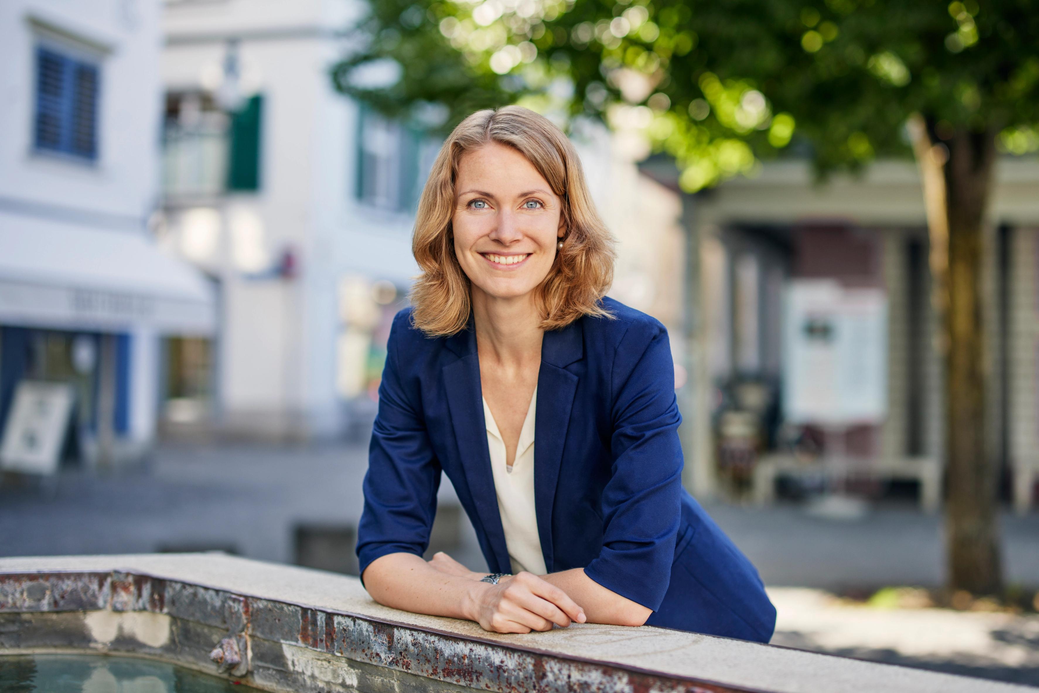 Portraitfoto von Miriam Dippe-Nistor Partnerin IRF Reputation AG