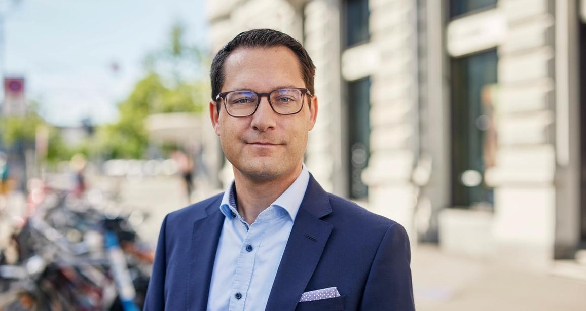 Foto von Oliver Seifried, Experte für Finanzkommunikation bei IRF Reputation AG