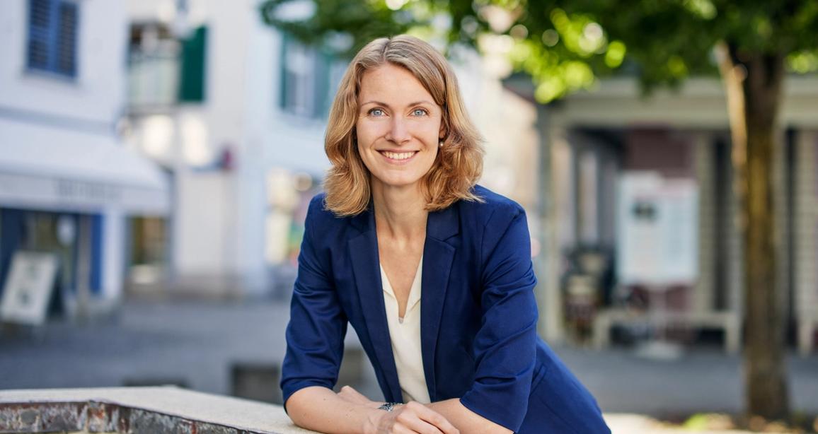 Foto von Miriam Dippe-Nistor Expertin für Finanzkommunikation IRF Reputation AG