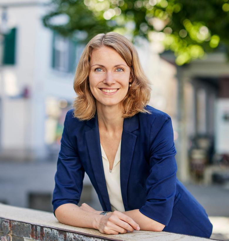 Foto von Miriam Dippe-Nistor Expertin für Finanzkommunikation IRF Reputation AG