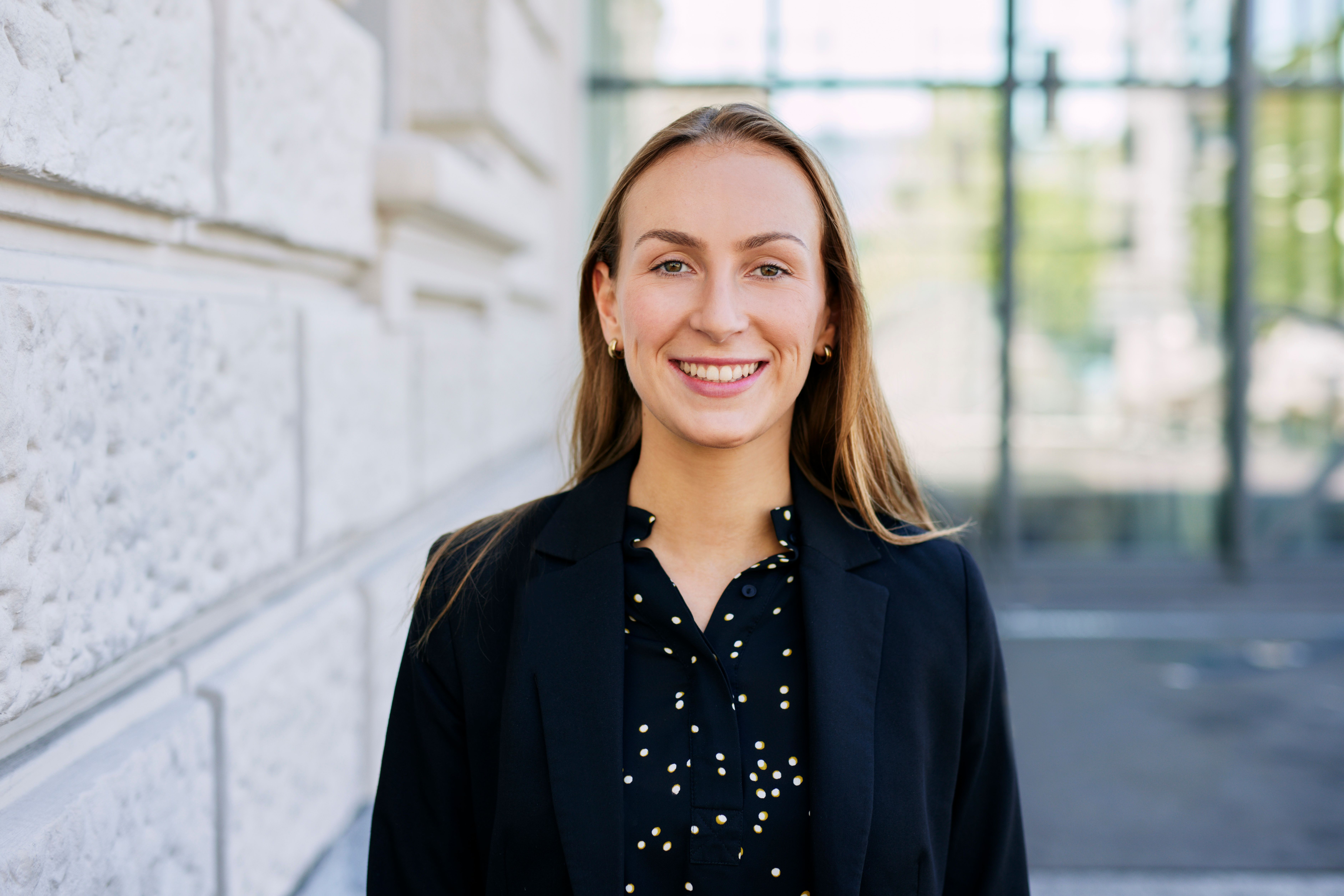 Vorschaubild von Laura Berkes, Senior Beraterin bei IRF Reputation AG